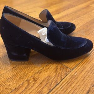 Gianvito Rossi Navy Blue Velvet Loafers Size 38, GUC